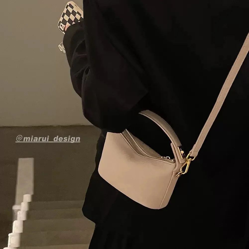 Bolso sencillo y retro, bolso bandolero, bolso pequeño cuadrado de cuero suave