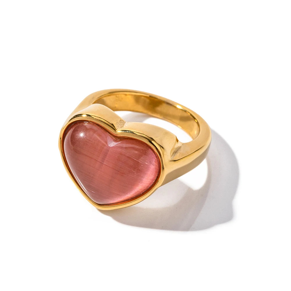 Anillo de piedra preciosa en cabujón con corazón de gel retro de Uworld en acero inoxidable, disponible en oro y plata.