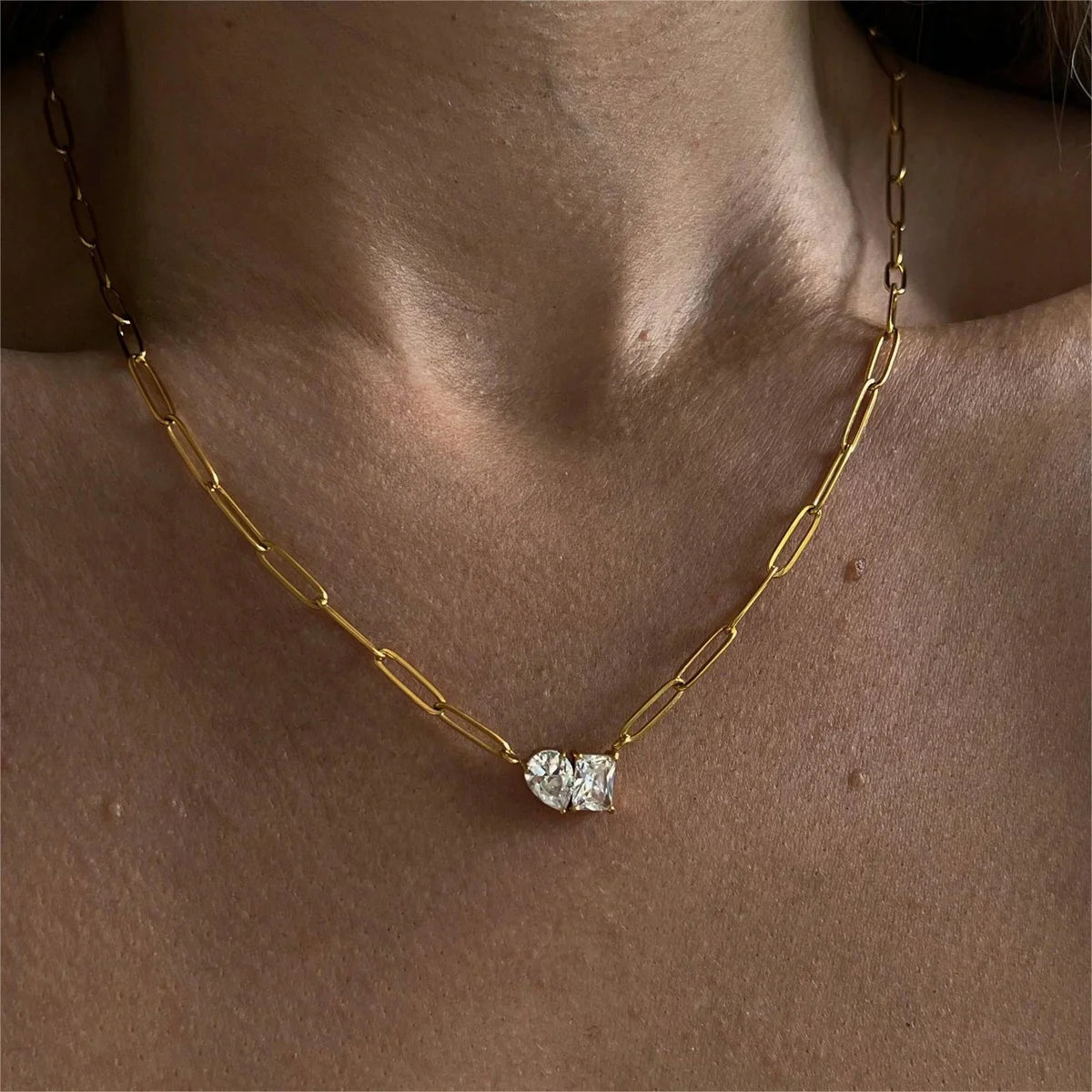 Collar retro con formas cuadradas o geométricas de piedras zirconias collar para mujer con baño de oro 18k oro y protección de color