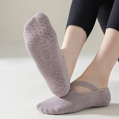 5 pares de calcetines de yoga antideslizantes para mujer, ideales para danza, pilates y gimnasio. Calcetines invisibles de algodón transpirables con agarre de silicona para entrenamiento en interiores.