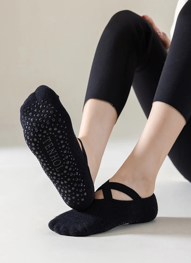 5 pares de calcetines de yoga antideslizantes para mujer, ideales para danza, pilates y gimnasio. Calcetines invisibles de algodón transpirables con agarre de silicona para entrenamiento en interiores.