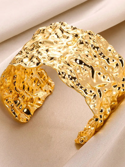Brazalete Abierto con Patrón Clásico Exquisito para Mujeres, Pulsera Tipo Cuff, Color Oro, Brazalete de Acero Inoxidable