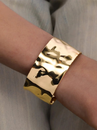 Brazalete Abierto con Patrón Clásico Exquisito para Mujeres, Pulsera Tipo Cuff, Color Oro, Brazalete de Acero Inoxidable