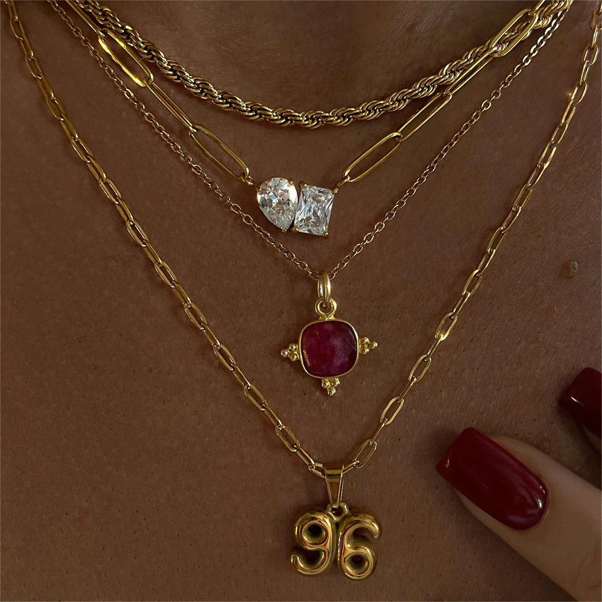 Collar retro con formas cuadradas o geométricas de piedras zirconias collar para mujer con baño de oro 18k oro y protección de color