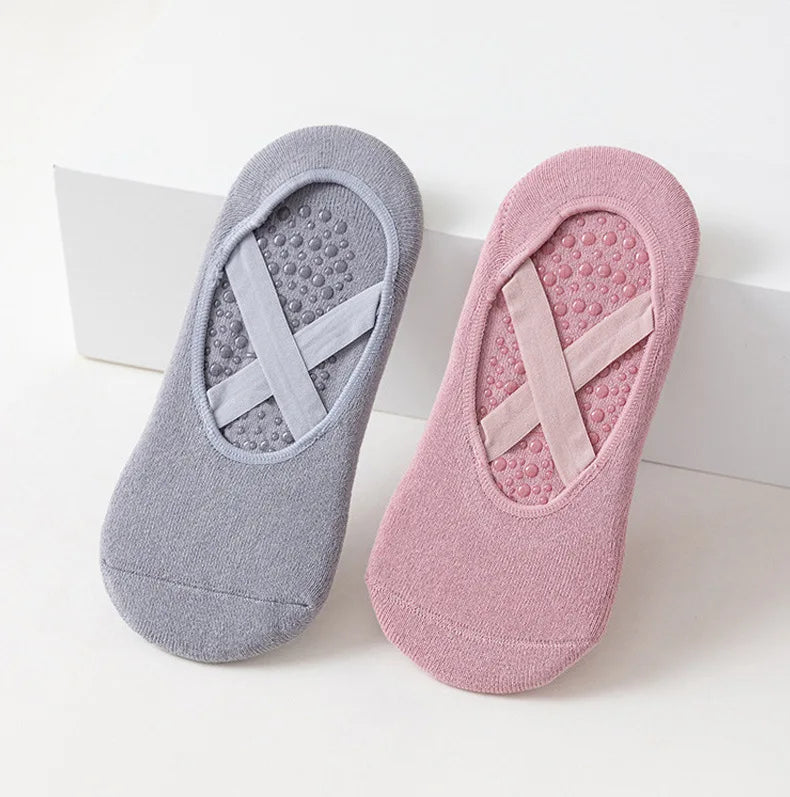 5 pares de calcetines de yoga antideslizantes para mujer, ideales para danza, pilates y gimnasio. Calcetines invisibles de algodón transpirables con agarre de silicona para entrenamiento en interiores.