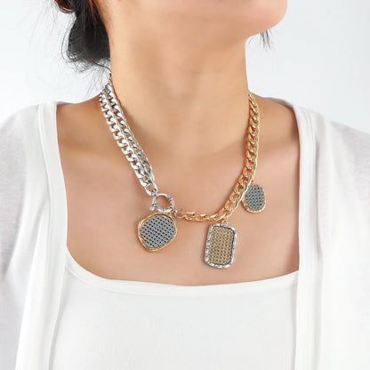 Collar punk de cadena de metal de otoño de gran marca exagerada, diseño de nicho creativo, cadena de clavícula